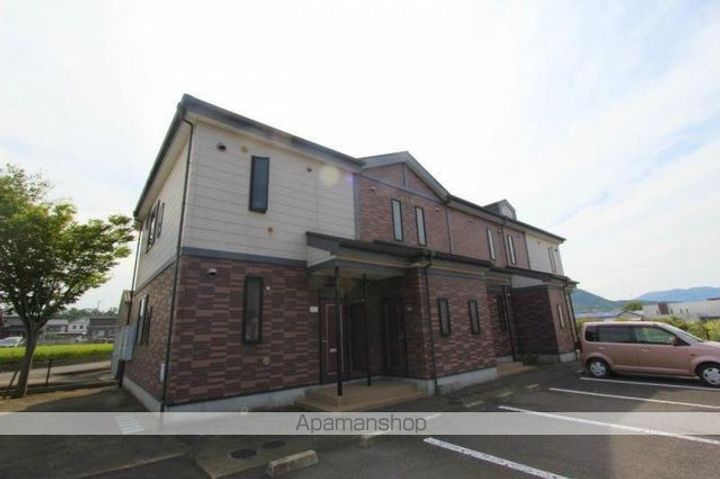 香川県高松市国分寺町福家の賃貸アパートの外観