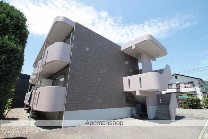 ハイツ原202の外観