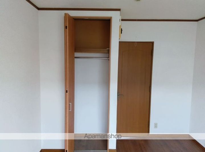 シティハイツ川沼203の居間