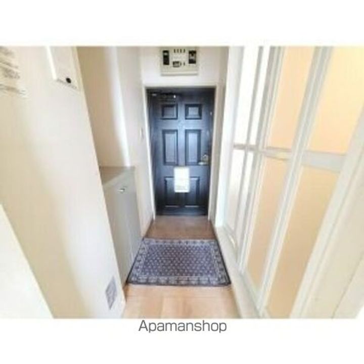 ナビオ杁中4Cの玄関