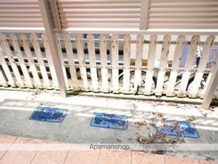 ロマネーゼの周辺