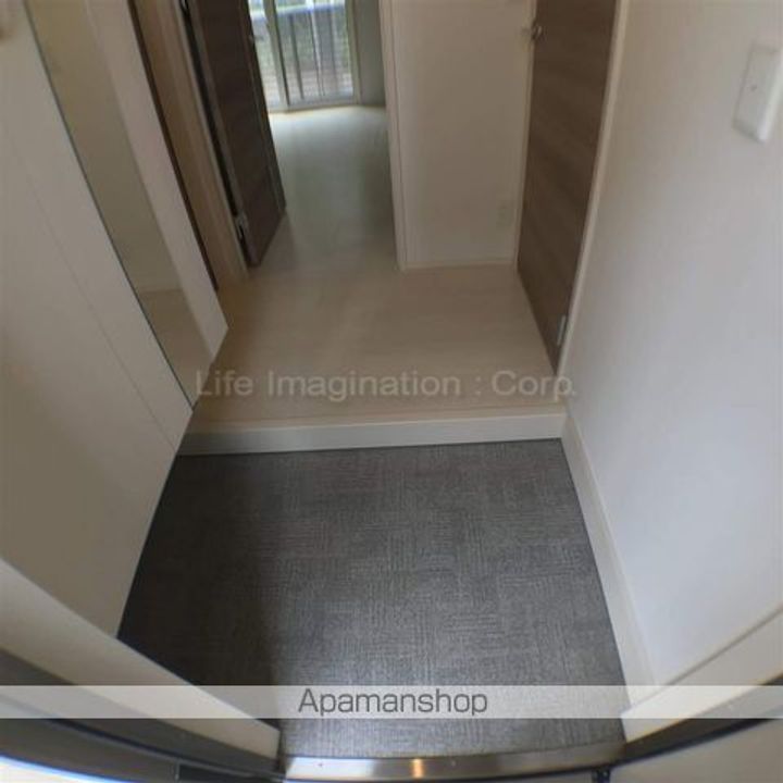 滋賀県大津市北大路2丁目の賃貸アパートの玄関