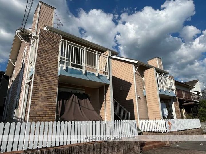 滋賀県湖南市菩提寺北1丁目の賃貸アパートの外観