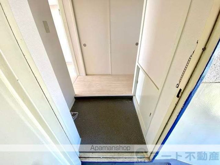 アルト堀江 1号棟の玄関