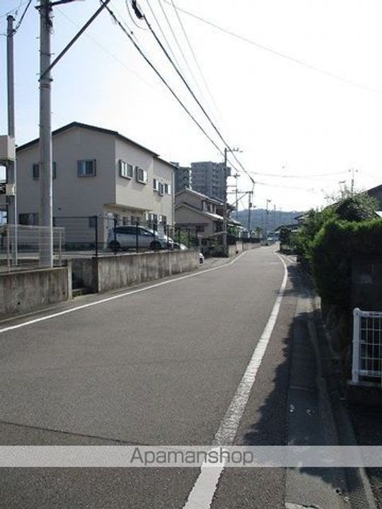 愛媛県新居浜市庄内町4丁目の賃貸アパート101の周辺