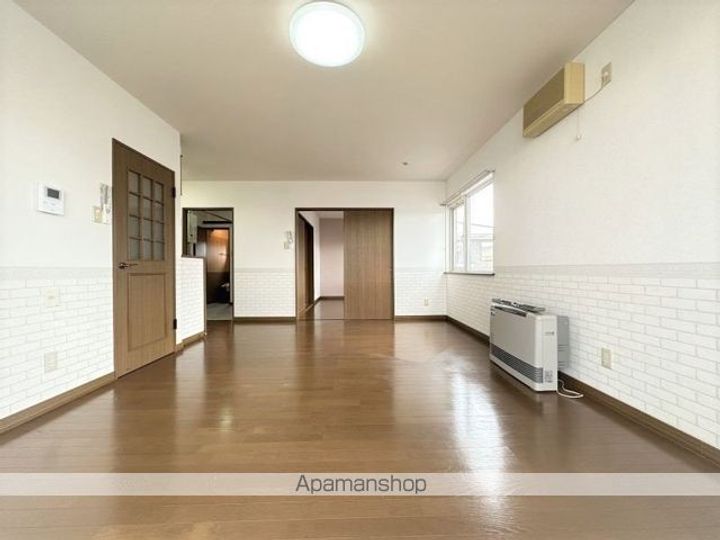 ハイツ雅(ハイツミヤビ)の居間