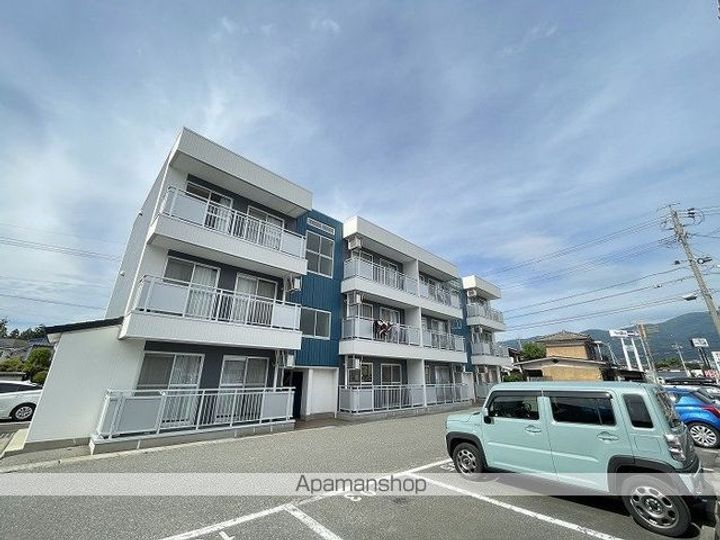 長野県松本市村井町南3丁目の賃貸マンションの外観