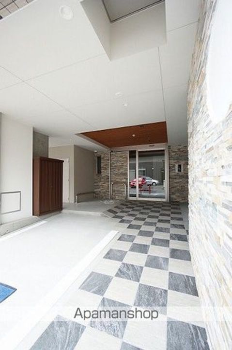 新富町セゾンヴェール103の外観