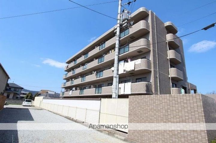 スカール明日香の外観