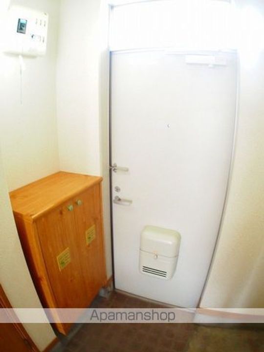 ヴェルートラルヂュⅢ206の玄関