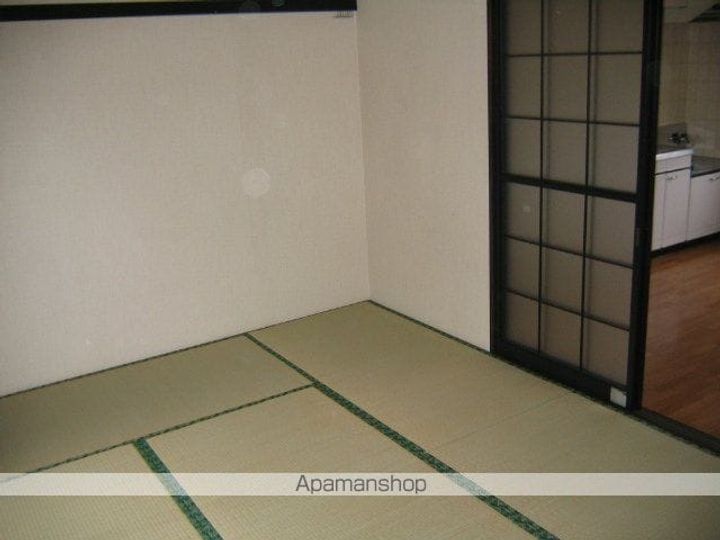 ハウゼ森B103の居間