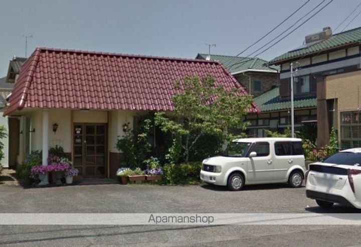 レオネクストエタニティの周辺