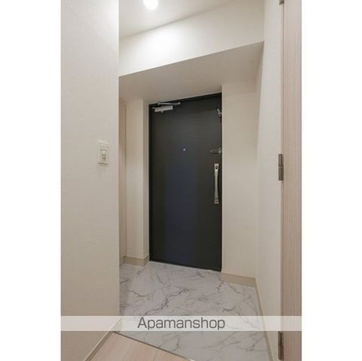 コンフォリア・リヴ豊洲キャナルの玄関