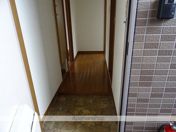 SDハイツ古城A棟102の玄関