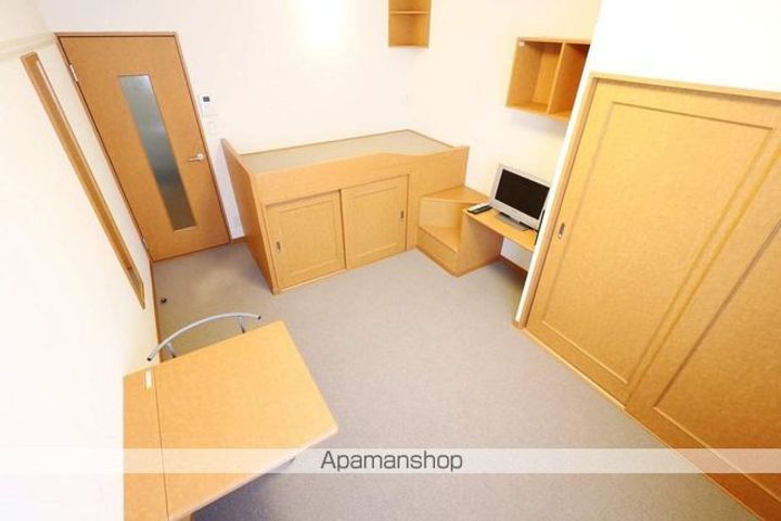 レオパレス豊郷ハーベスト104の居間