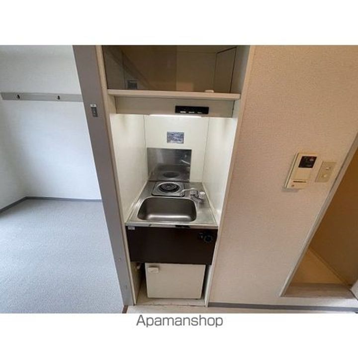 東京都渋谷区本町1丁目の賃貸マンションのキッチン