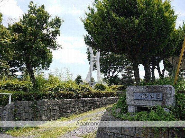 グランシャリオ湖浜B棟の周辺