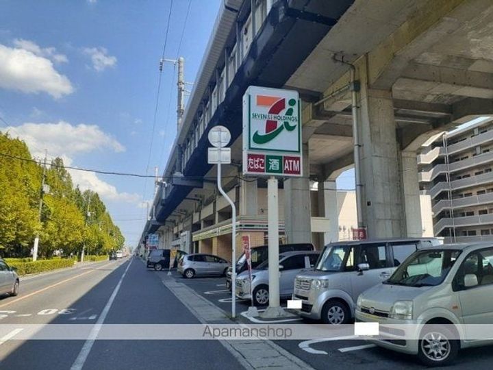 アヴェニールの周辺