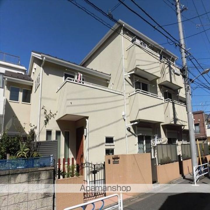 プレシャス ジュノーの外観