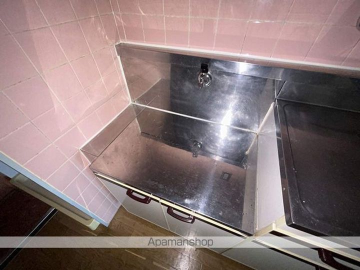 平和マンション上杉302の内装