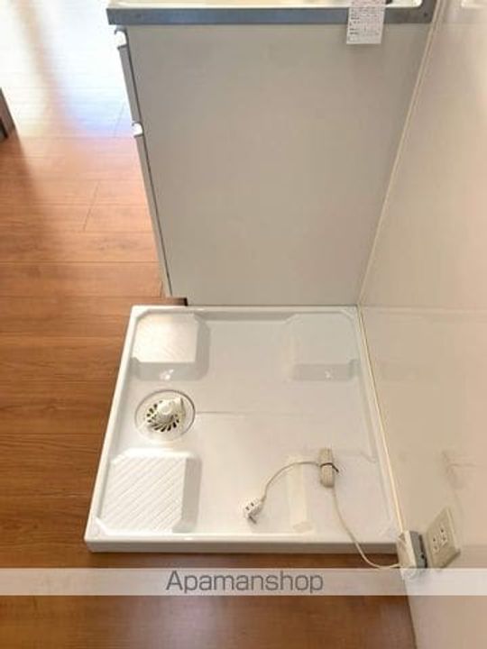 東京都八王子市大和田町7丁目の賃貸アパートの内装