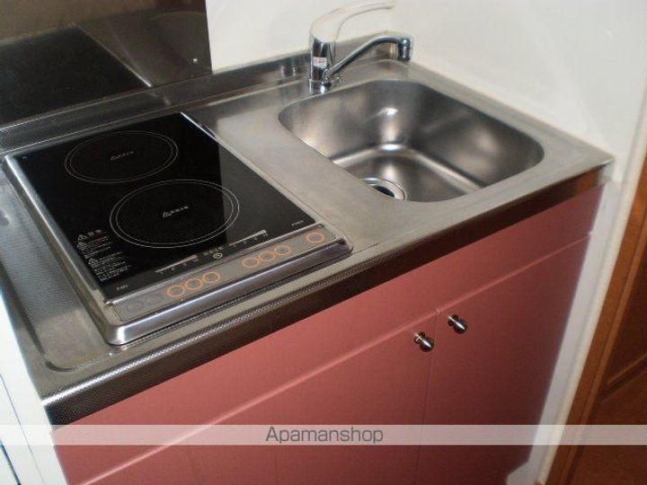 レオパレススカイピア106の居間