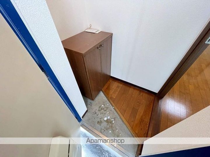 北海道函館市昭和4丁目の賃貸マンションの玄関