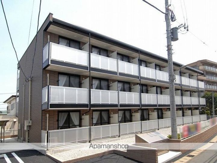 レオパレスアドラーブルの外観