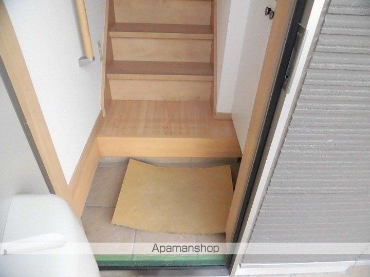 カーサイハナの玄関