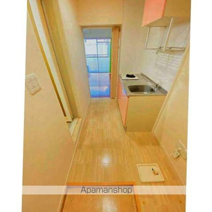 メゾン広島206の玄関