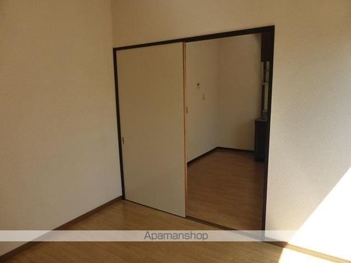 コーポラスさとう C103号室の居間