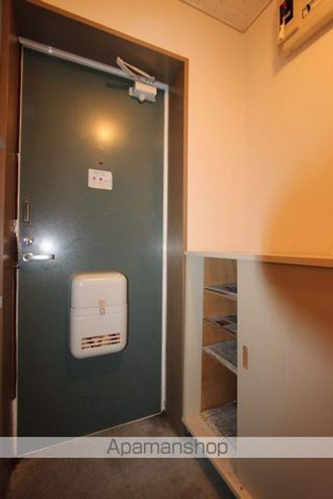 北海道網走市南四条東5丁目の賃貸マンションの玄関