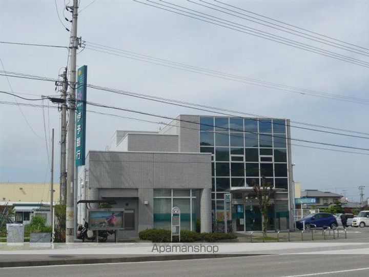 愛媛県新居浜市多喜浜1丁目の賃貸アパートの周辺
