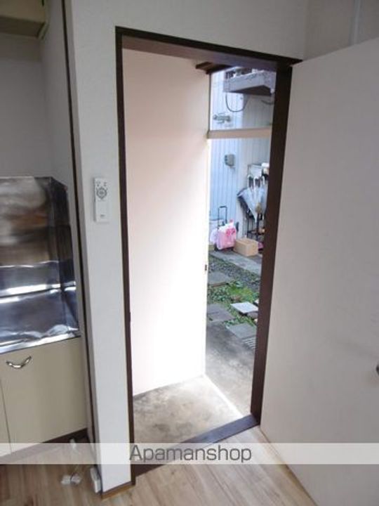 宮城県仙台市青葉区中山1丁目の賃貸アパート1の玄関