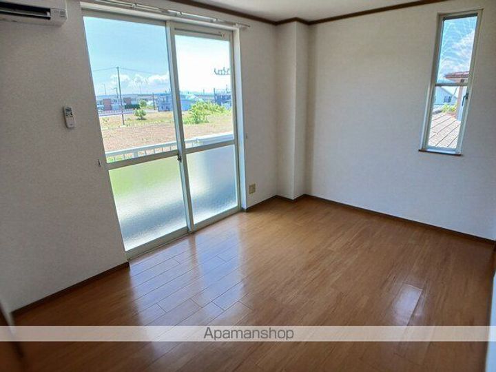 メゾン・ド・リュエルの居間