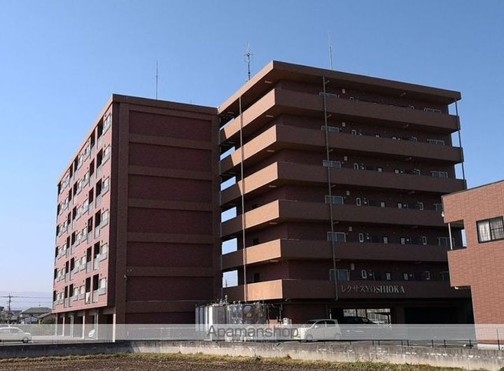 レクサスYOSHIOKAの外観