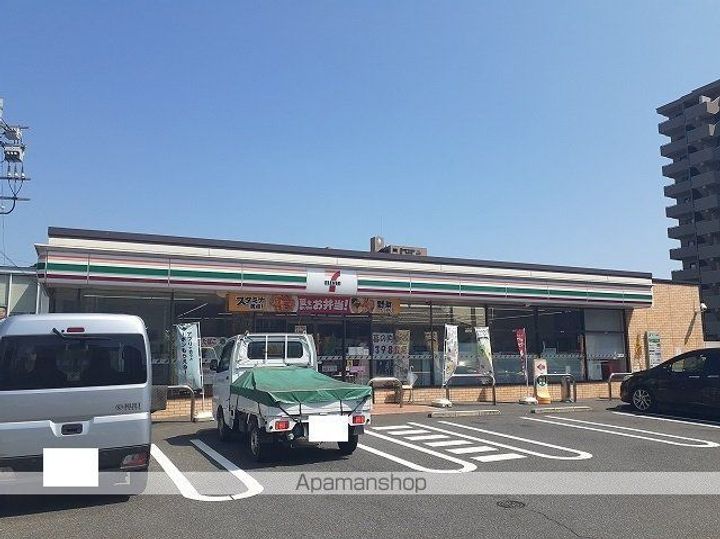 サクラーレの周辺