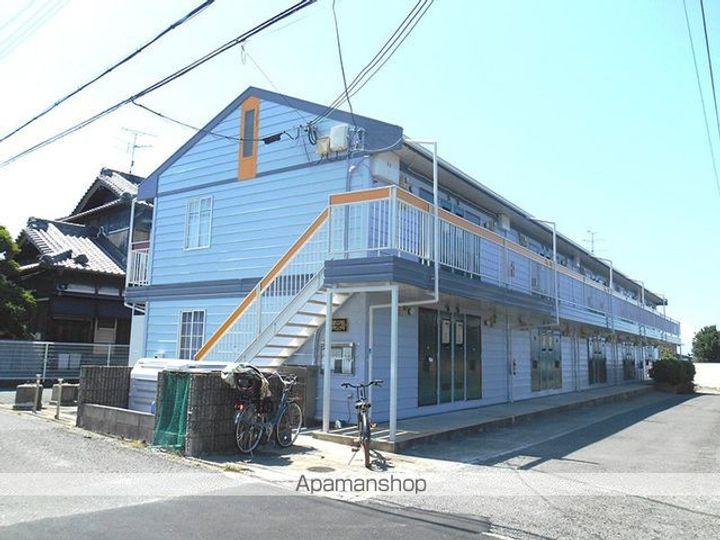 レオパレスセンナンの外観