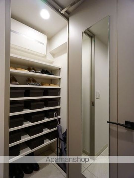 ローレルアイ名駅東の内装