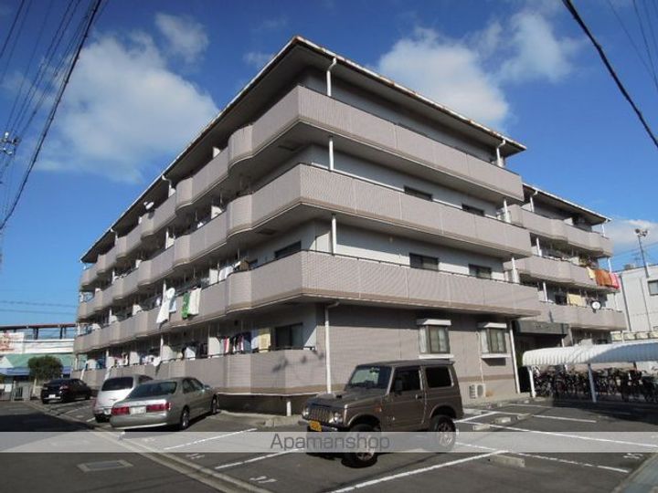 ホワイトウェル108の外観