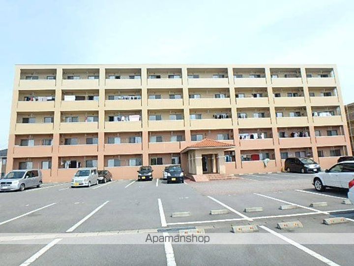 レジデンス ヒルイースト河渡の外観