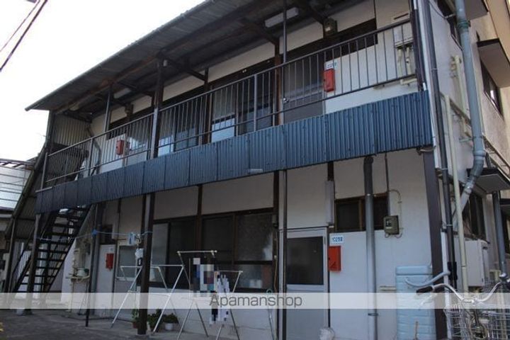 広島県尾道市栗原町の賃貸アパートの外観