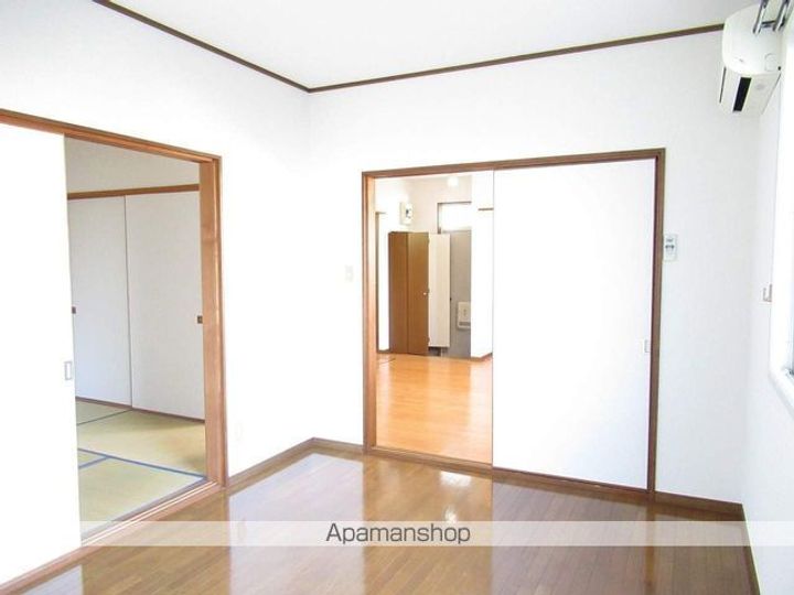 セーレム前九年103の内装