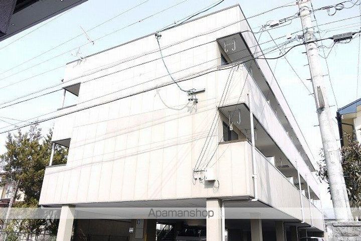 メゾン・ド・アニヴェルセル101の外観