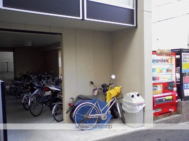 レオパレスナラヤの外観