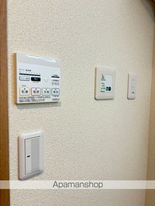 バーンサバイ102の内装