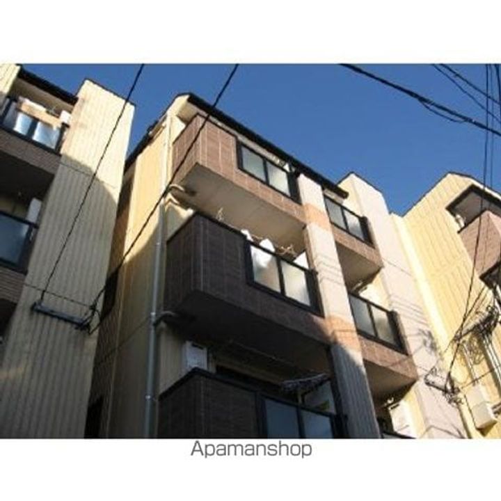 ルミエールカーナ301号室の外観