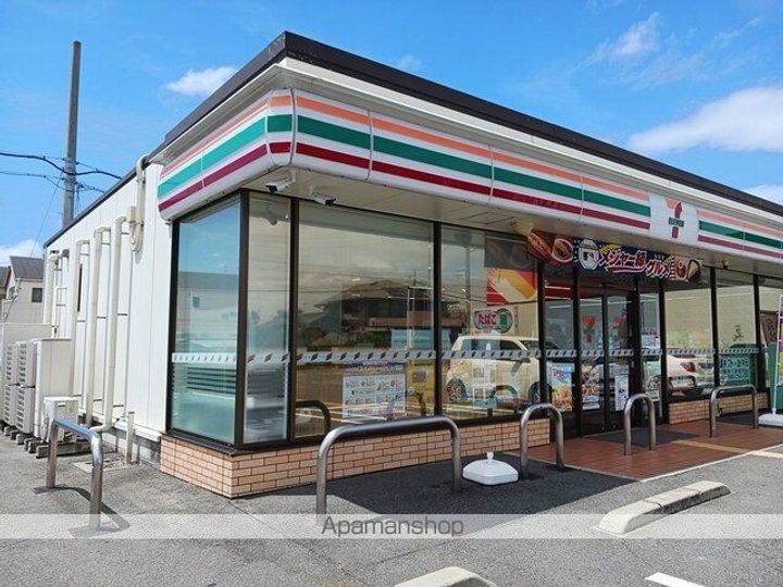 エヌ プラスの周辺