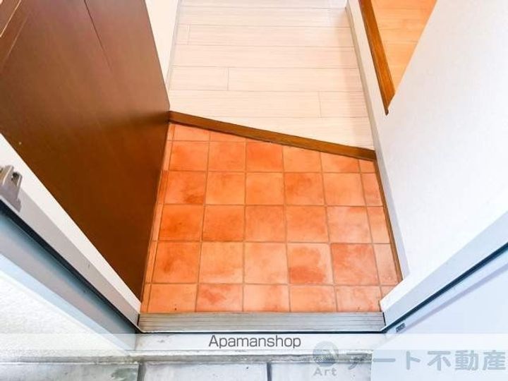 ルミエール22 C棟の玄関