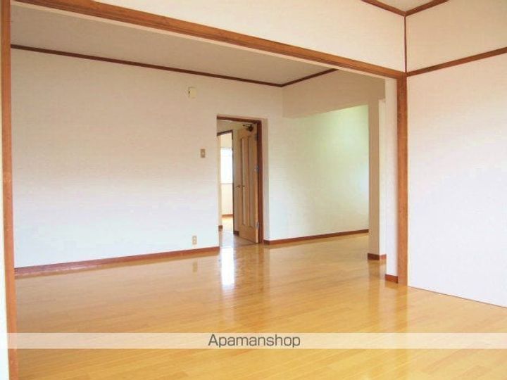 エスペランクレール長門石301の内装